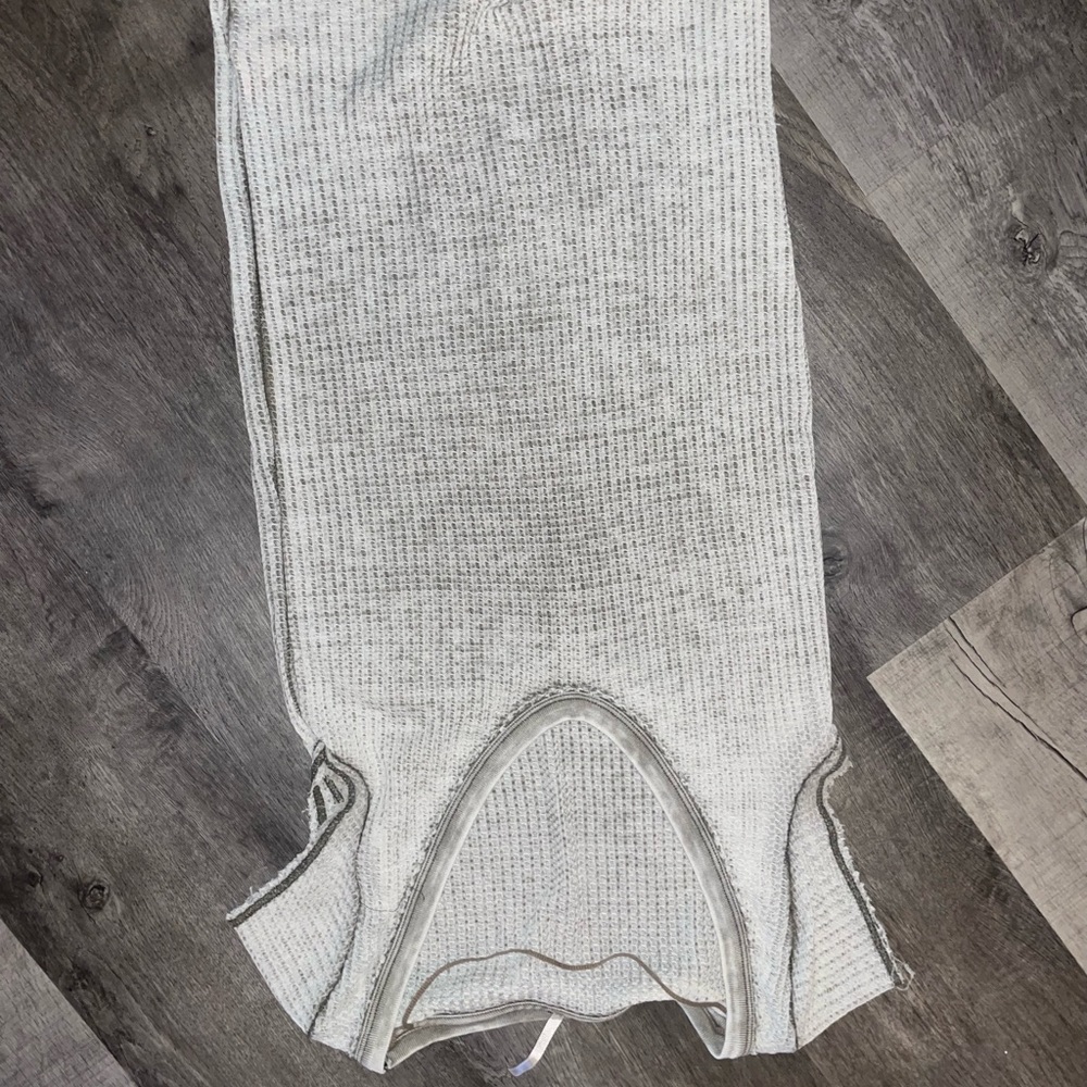 Free People v neck medium